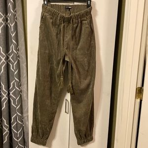 Fashion Nova Confortable Pants Size S